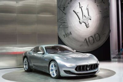Papier peint  Voiture de sport Maserati Alfieri