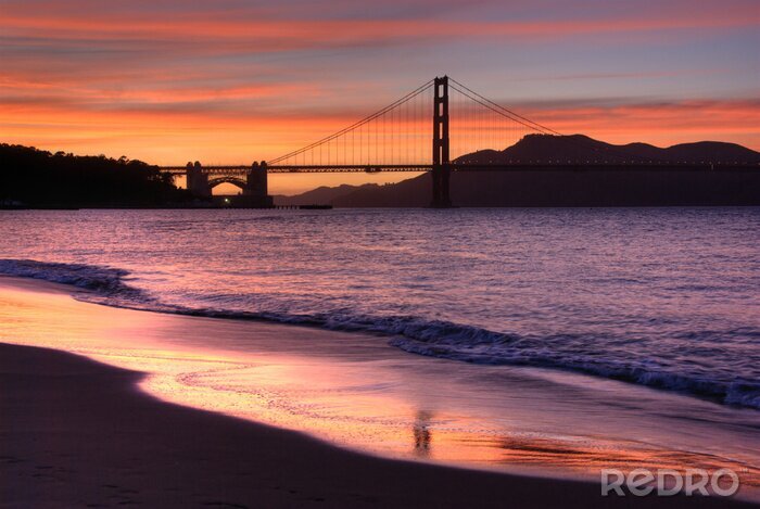 Papier peint  Vue de la plage sur le Golden Gate Bridge
