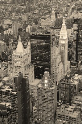 Vue en noir et blanc de Manhattan depuis un hélicoptère