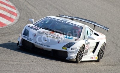 Papier peint  BARCELONE - 30 octobre: ​​la course du pilote non identifié à Lamborghini Super Trofeo, le 30 Octobre 2011 dans le Circuit de Catalunya, Barcelone, Espagne
