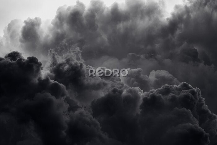 Papier peint  Nuages ​​sombres contre le ciel