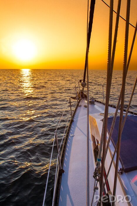 Papier peint  Yacht sur l'eau