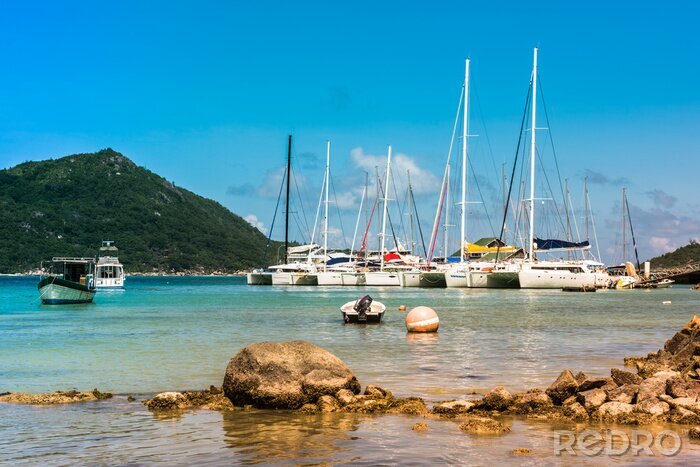Papier peint  Yachts Marina à Praslin île des Seychelles