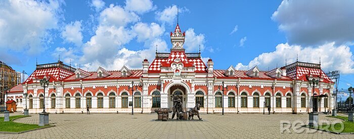 Poster  Ancien bâtiment de la gare à Yekaterinbourg, Russie