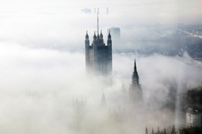 Architecture de Londres dans le brouillard