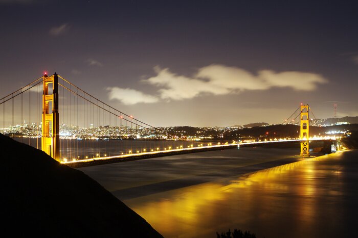 Poster  Architecture illuminée bord de fleuve