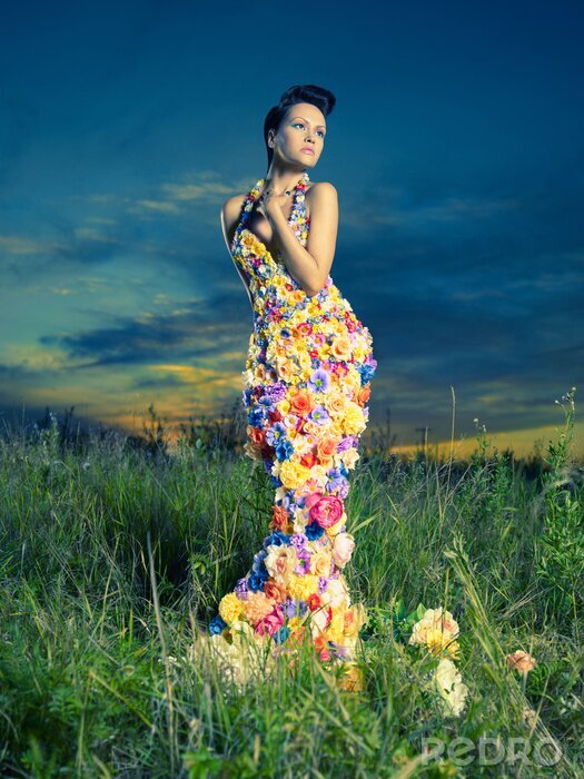 Poster  Belle dame en robe de fleurs