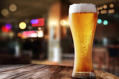 Bière fraîche servie d'un fût