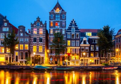 Poster  Canal d'eau à Amsterdam la nuit