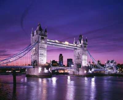 Ciel violet sur Tower Bridge