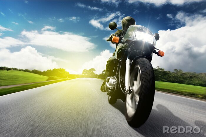 Poster  Conduire sur une route de campagne