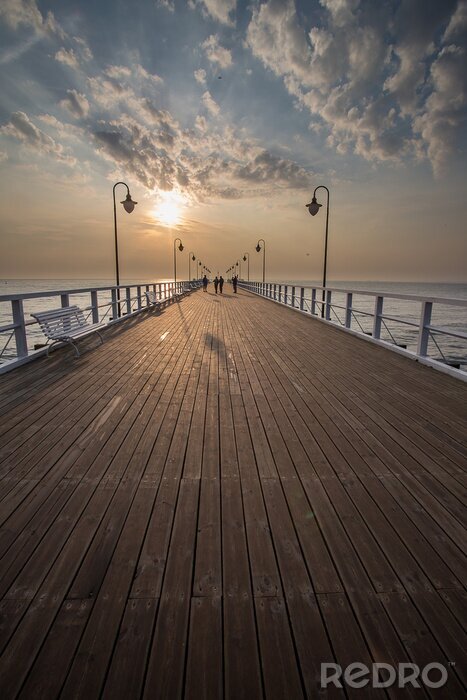 Poster  Coucer du soleil jetée à Gdynia