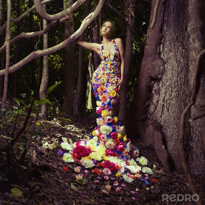 Poster  Femme en robe à fleurs