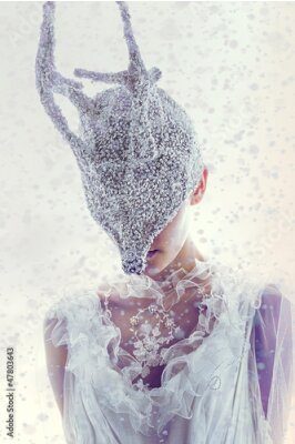 Poster  Femme portant un masque de cerf