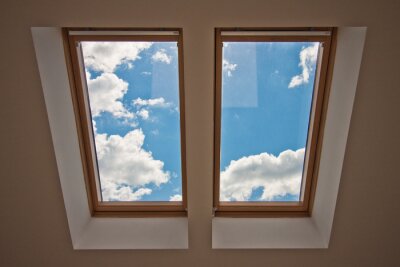 Poster  Fenêtre avec vue sur le ciel et les nuages
