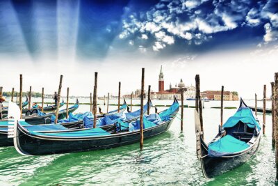 Poster  Gondoles de Venise sur l'eau