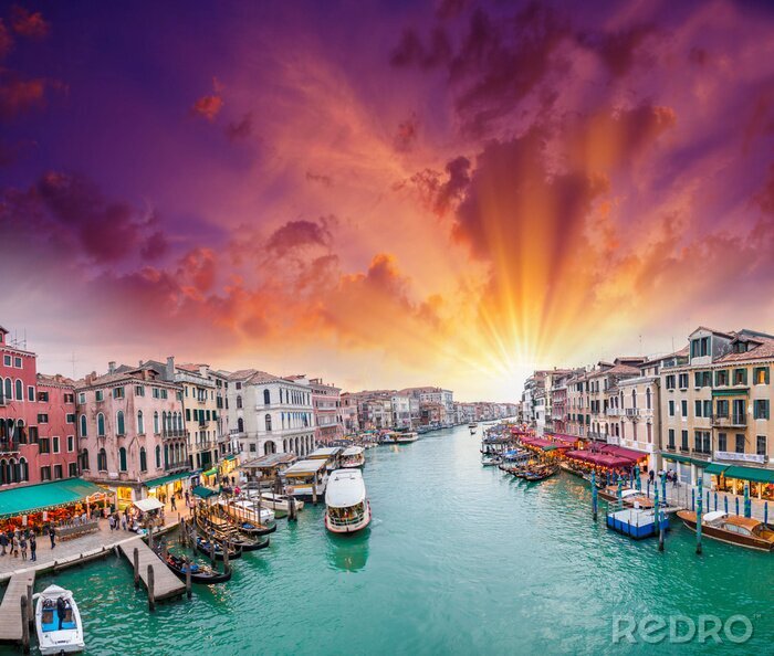 Poster  Gondoles et coucher de soleil colorés de Venise