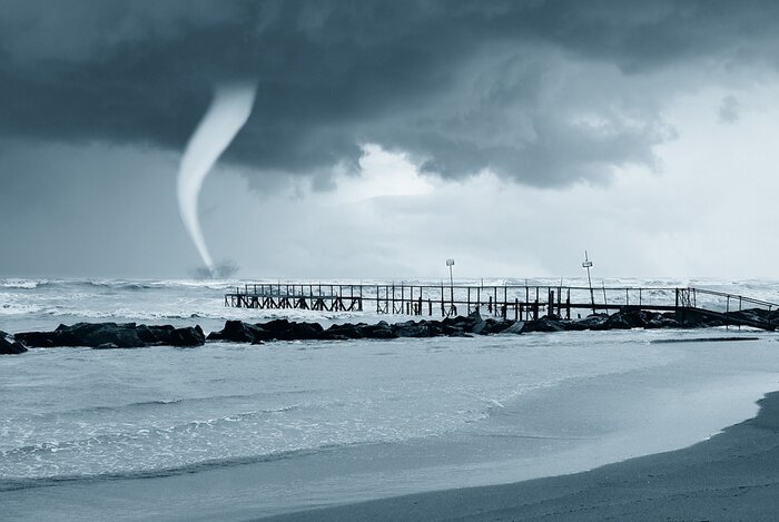 Poster  La nature de la mer orageuse