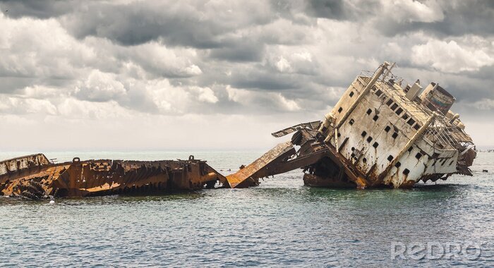 Poster  Le naufrage en contrebas sur le récif.