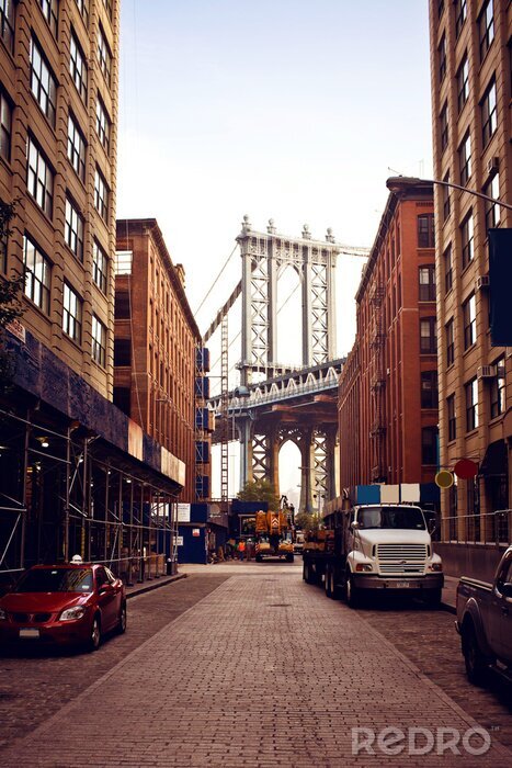 Poster  Le pont de Manhattan du point de vue d'un passant