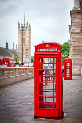 Poster  Londres et cabine téléphonique traditionnelle