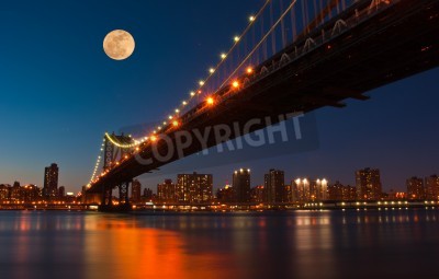 Poster  Lune sur le pont de Manhattan