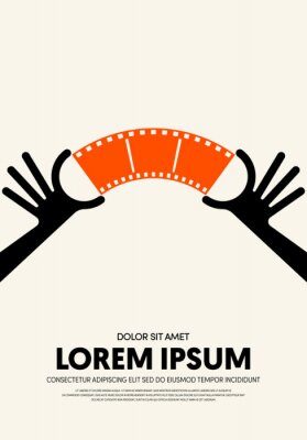 Mains tenant des cadres de film