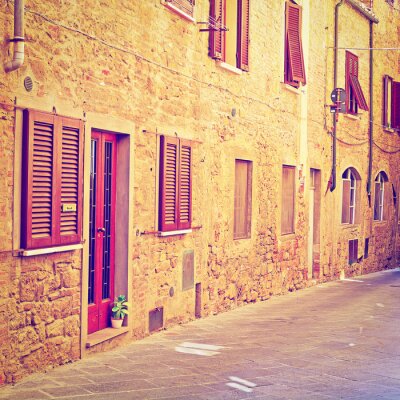 Maisons en pierre accents rouges