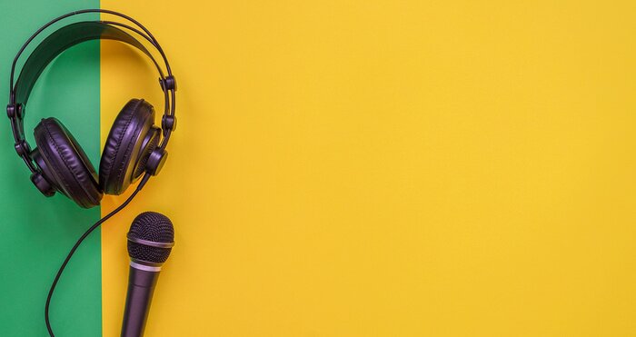 Poster  Microphone and headphone on a yellow background