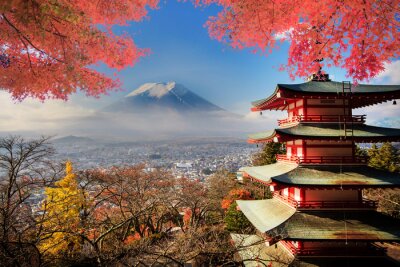 Mt. Fuji avec les couleurs d'automne au Japon.