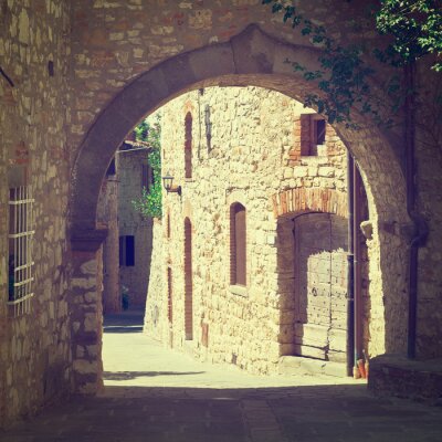 Murs médiévaux sous le soleil