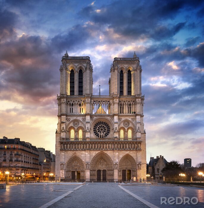 Poster  Notre-Dame nuages sombres
