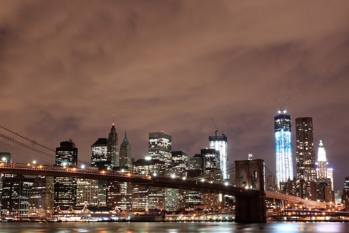 Poster  Nuit ciel couvert et New York