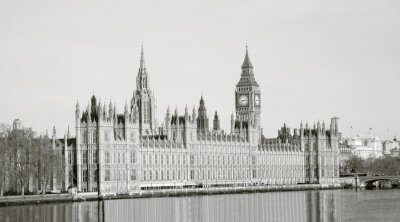 Palais à Londres bord du fleuve