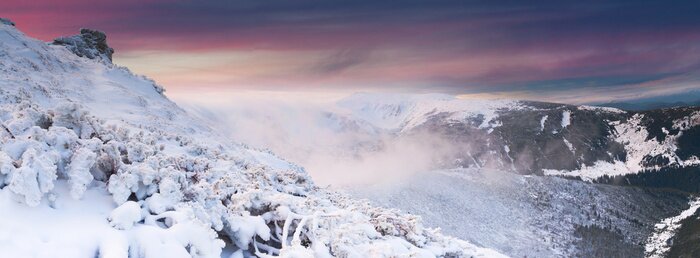 Poster  Panorama de montagnes dans la neige
