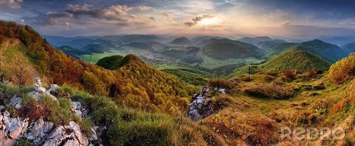 Poster  Panorama des montagnes et de la nature au printemps
