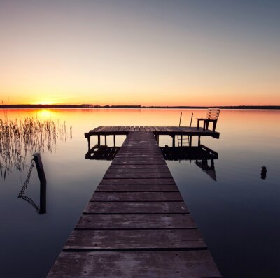 Passerelle rayons de soleil du soir