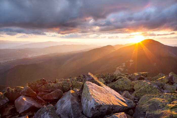 Poster  Paysage avec coucher de soleil de montagne
