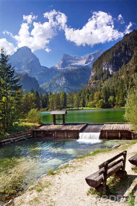 Poster  Paysage de montagne sur fond de ciel