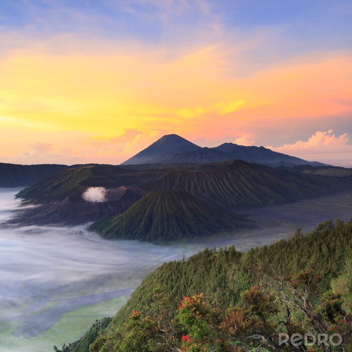 Poster  Paysage de sommets au lever du soleil