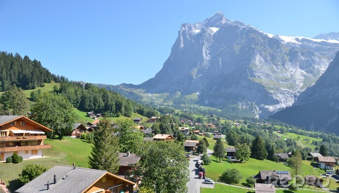 Poster  Paysage de ville de montagne