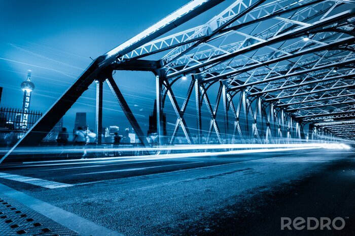 Poster  Pont en acier éclairé de nuit