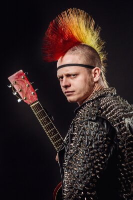 Poster  punk rocker avec Mohawk sur fond noir.
