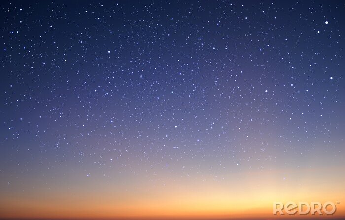 Poster  Starry dans le ciel de nuit avec le lever du soleil