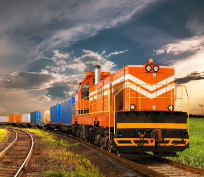 Train à vapeur coloré sur le ciel