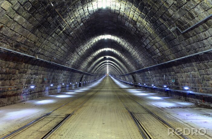 Poster  Tunnel souterrain en briques