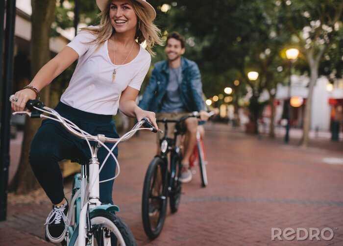 Poster  Un couple à vélo