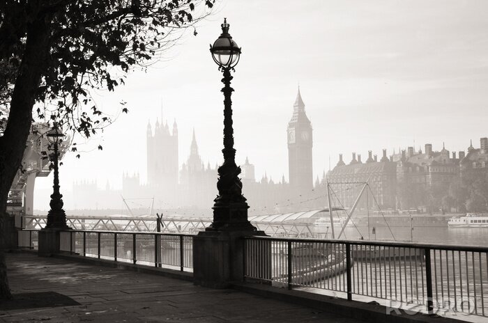 Poster  Un épais brouillard frappe Londres