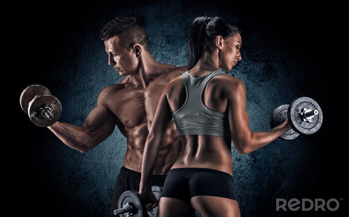 Poster  Une femme et un homme qui s'entraînent au fitness