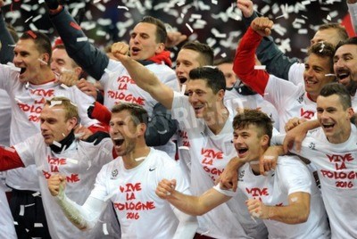 Poster  VARSOVIE, POLOGNE - 11 OCTOBRE 2015: Qualification Championnat d'Europe EURO 2016 France Pologne - République d'Irlande Artur Jdrzejczyk Sebastian Mila Robert Lewandowski Karol Linetty Krzysztof Grzeg